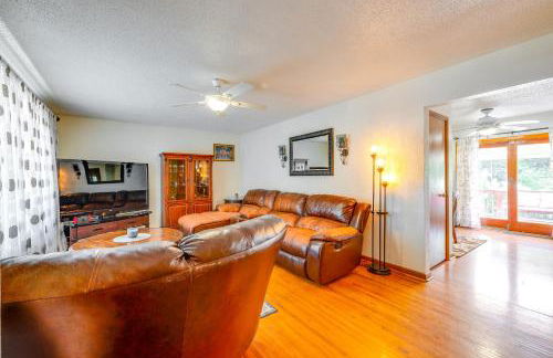 Family-Friendly Waterloo Abode with Deck! - Foto 4