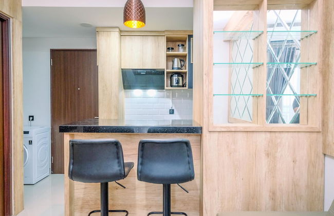 Modern Look And Comfy 2Br Transpark Cibubur Apartment - Foto 9