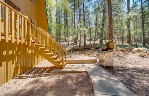 Hike and ATV Secluded Happy Jack Cabin with Deck - Foto 24