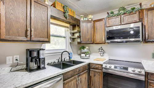 12 Mi to Dtwn Savannah Remodeled Family Getaway! - Foto 2