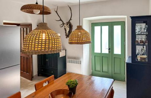 2 Bedroom Awesome Home In Buzet - Photo 11