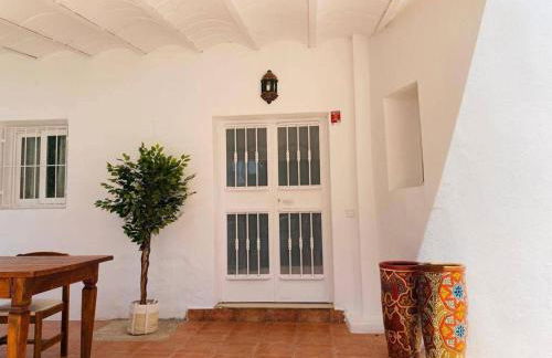 Ibiza Sunshine Hideaway - Photo 3