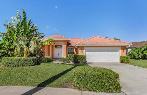 Lakeview Villa lovely pool home in gated community - Photo 5