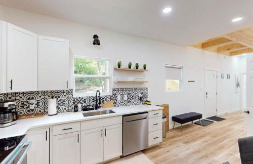 Forest Views and Grill! Lynchburg Treehouse Retreat - Foto 8