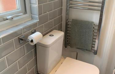 Cosy Studio Apartment in Leigh-on-Sea, Close to Bell Wharf Beach & Adventure Island - Foto 12