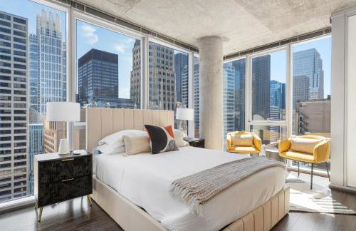 Linea Luxury Living with Indoor Pool and Rooftop Views in The Loop - Photo 1