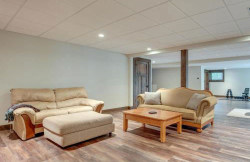 Impressive Presque Isle Lake House with Water Access - Foto 23