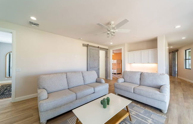 Vanderpump Rules Lake Havasu Luxury Villa w Pool - Photo 65