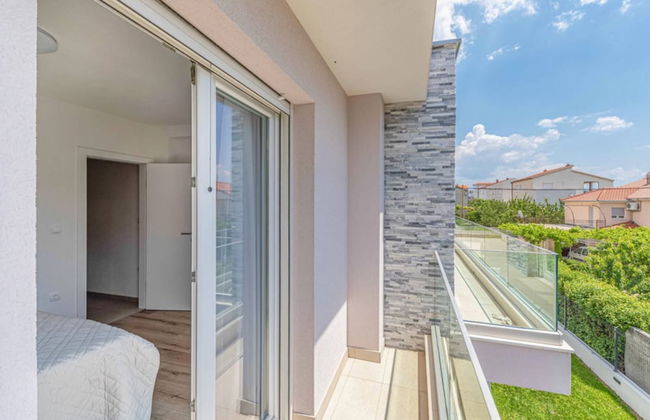 Expansive Retreat With Private Pool & Bbq, Near the Beach - Foto 18