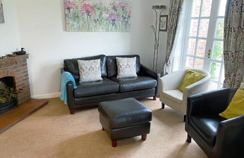 Castle House Cottage - Photo 3