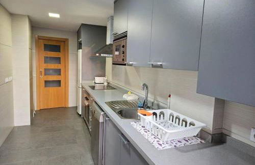 Lujoso apartamento con vistas al mar - Photo 9