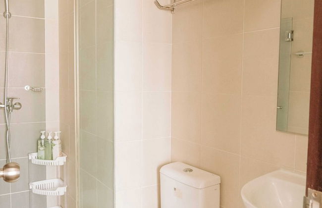 Stunning Cityscape Hideout - Photo 13