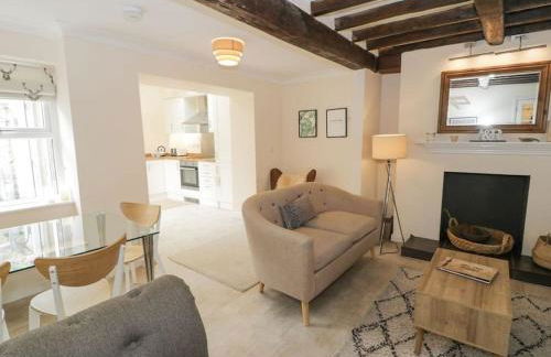 The Old Stables - Pet-Friendly Stay Near Ruthin Castle with Parking - Photo 25