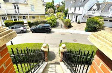 High-End 2 Bed Maisonette in Beaulieu Park - Foto 11