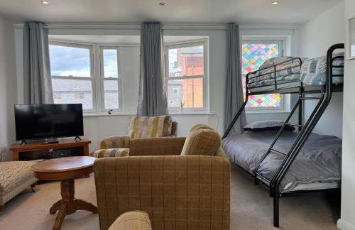 Modern, Sleeps 6, First floor, Parking, Beautiful rural market town, Llani - Foto 7