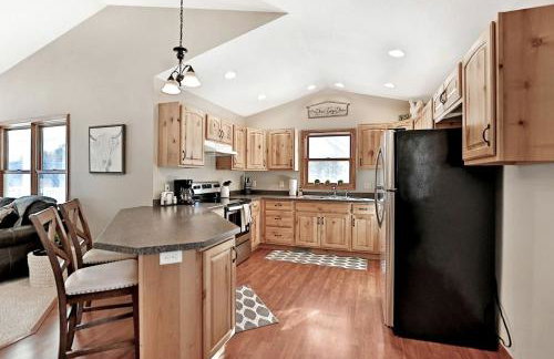 Lakefront Cottage Fully Equipped with Excellent Location in Saint Croix Falls, Wisconsin - Foto 11