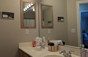 Cedar's Corner in Concord Spacious & Clean - Foto 50