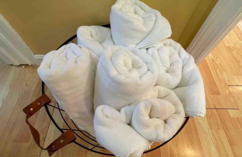 Nothing Fancy Older Pet Friendly Home near I 95 - Foto 28