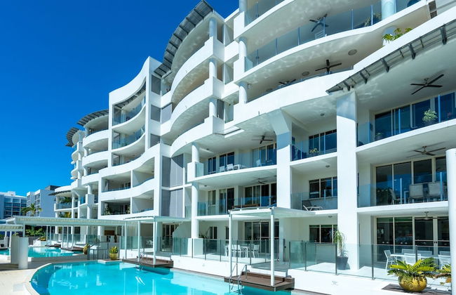 Waters Edge Apartment - Photo 1