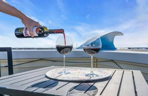 Rooftop Townhouse with 360 Views and Free Parking - Foto 36