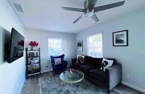 The Downtown Blue Bungalow Escape - Foto 13