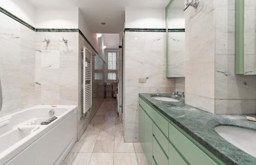 4 Min from Porta Genova Station with Whirlpool - Foto 12