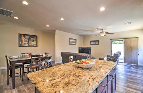 Family Poolside Escape 15 Mi to Dtwn Phoenix! - Foto 8