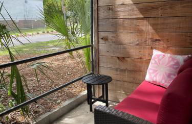 Folly Vacation Great Location, Vintage and Fun 120 Unit A - Foto 25