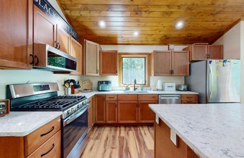 Lakeside Lodge - Photo 13