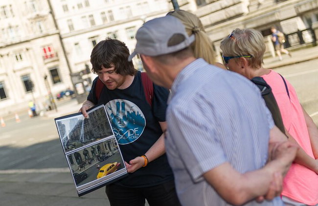 Reel Tours: Liverpool Film Location Walking Tour - Foto 5