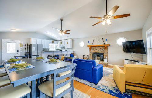 Lakefront Eatonton Getaway with Dock and Grill! - Foto 3