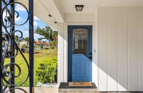 Stylish 3BR 2BA House Minutes from PCB - Book now - Foto 26