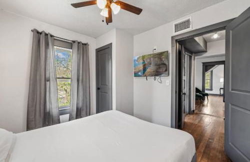 5BR Home 3 min to Paseo Arts #04 - Photo 20