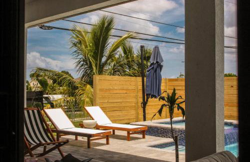 Luxurious Waterfront Home with Heated Pool and Jacuzzi - Foto 38