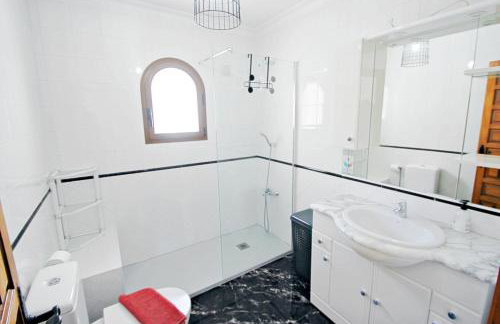Aaron - holiday home with stunning views and private pool in Calpe - Foto 10