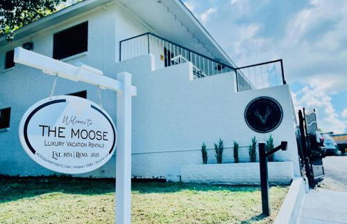 The Moose #10 - Stylish Loft with King Bed, Free Parking & Wi-Fi - Foto 58