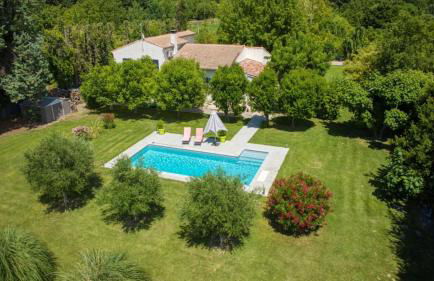 La Villa aux Cyprès bleu - Photo 1