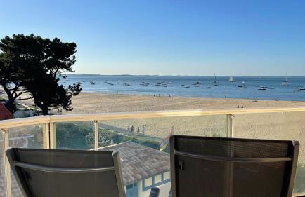 Première ligne - Vue mer exceptionnelle - Accès direct plage - Grand balcon - Parking privatif clos - Tout à pieds - Foto 3