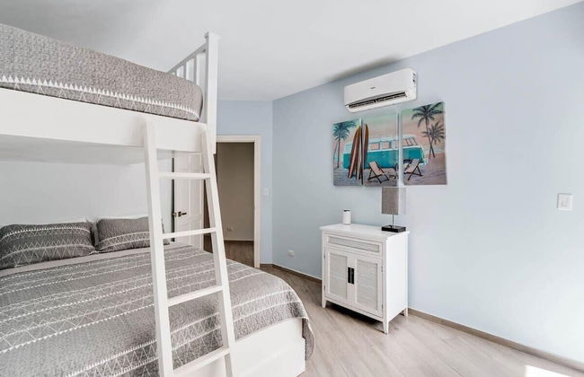 3-Bedroom, 2-Bath Beachfront Condo with Pool - Photo 5