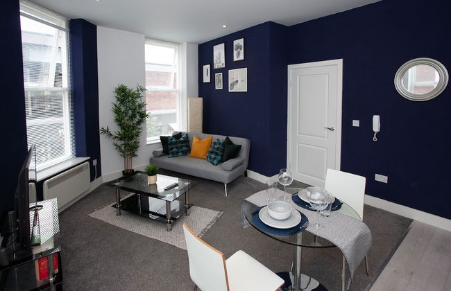 Cross St Boutique Apartment - Photo 10