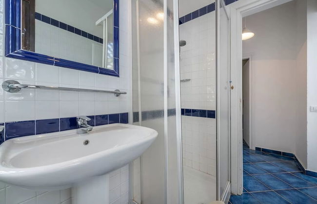 A few Steps La Pelosa Beach - Photo 12