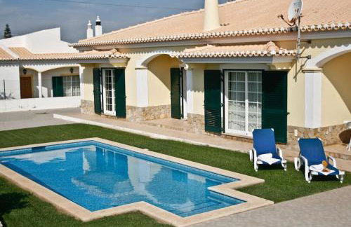 Bonita Moradia c/ Piscina em SAGRES - Foto 1