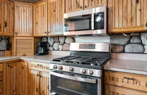 Fife Lake Lodge 2BR with Kitchen & Lake Views - Foto 15