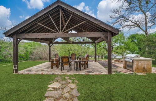 Lakefront Oasis King BDGame RoomLake Access - Foto 21