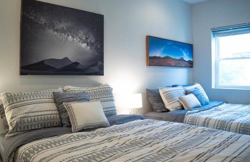 Stylish 3BR w Pool Table & Garage - Foto 41