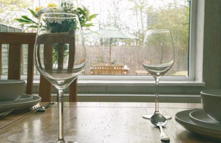 Free Parking, Ideal for long term contractor, etc stays, Fast WIFI, 3 miles 7 mins drive to Nissan, 15 mins to Sunderland Newcastle, Regular Housekeeping Options - Dwellcome Home Ltd 3 DOUBLE Bedroom House Boldon - see our site for assurance - Foto 8