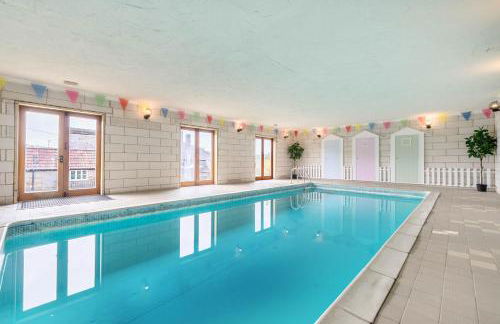 Park Farmhouse - Photo 2