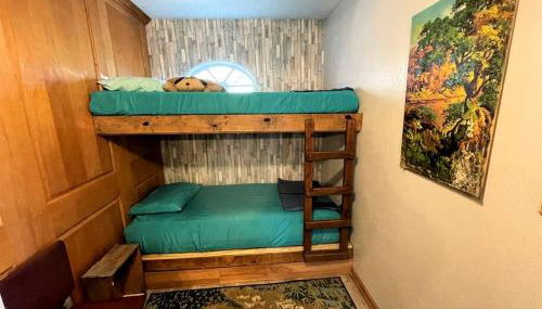 Two-Story Cabin Rental for Large Groups along Hamilton Creek in Marble Falls, Texas - Foto 3