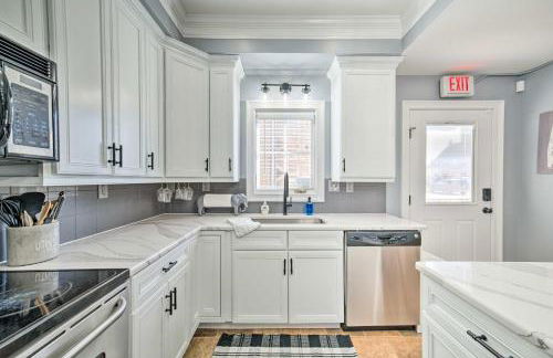 Modern Retreat about half Mi to Bryant-Denny Stadium - Photo 8