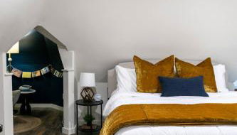 Charming Historic Upper | Walk to Downtown, Lakes - Foto 3